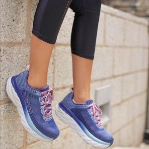 New Hoka one one Bondi woman’s size 7.5